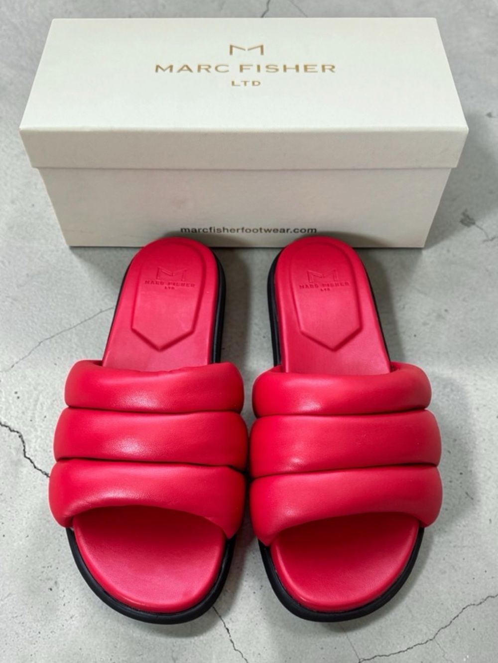 YESSY puffy slip on slides slippers